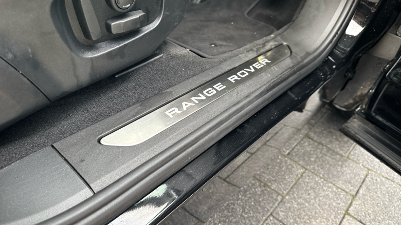 Land Rover Range Rover Evoque 2.0 D200 Edition 5dr Auto Diesel Hatchback